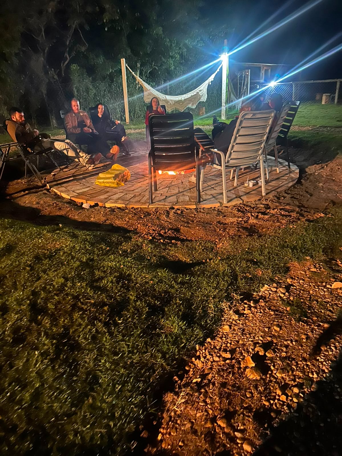 Fogueira à noite